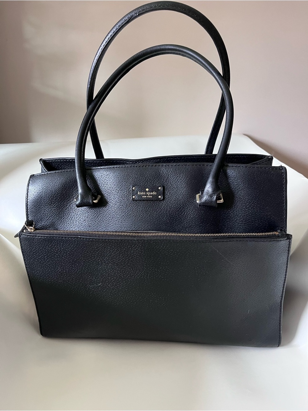 Kate Spade Grove Street black tote bag.